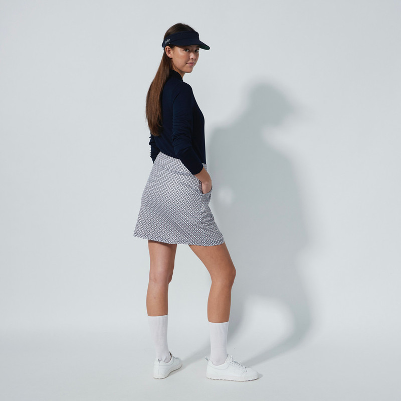 Daily Sports Sheermotion Mosaic Navy/Pink Mesh 17/19" Skorts